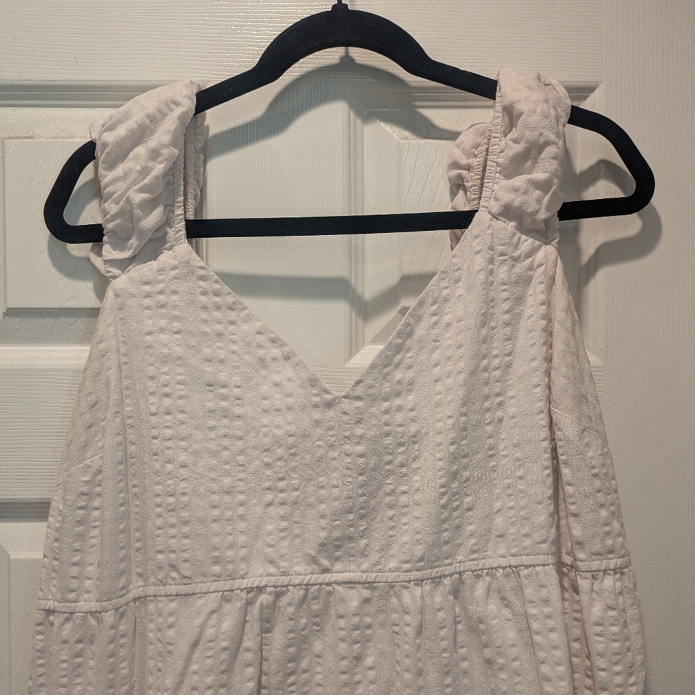 Old Navy Elegant Cream Sleeveless Dress - Picture 4 of 4